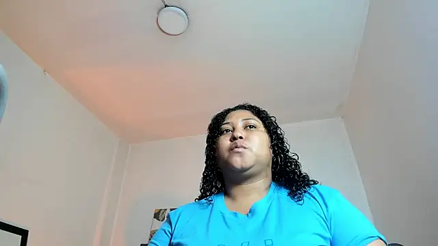 Ayliinn  online show from 11/25/25, 02:45