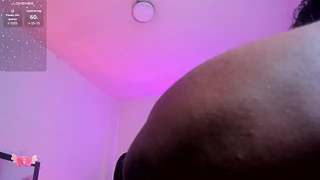 Ayliinn  online show from 11/20/25, 05:30