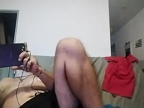 Snapshot of coolbrady17 chatting on 03/20/25, 06:31 coolbrady17 online show from 03/20/25, 06:31