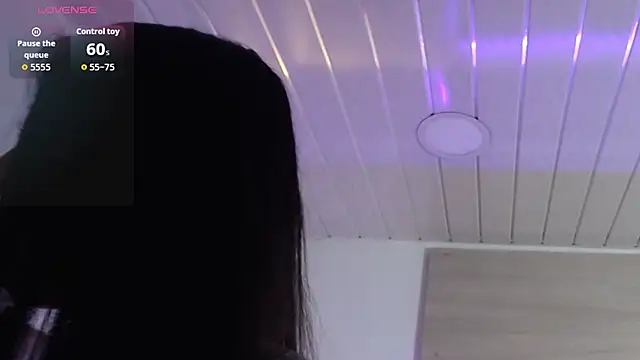 Cristal Velle online show from 10/22/25, 12:26