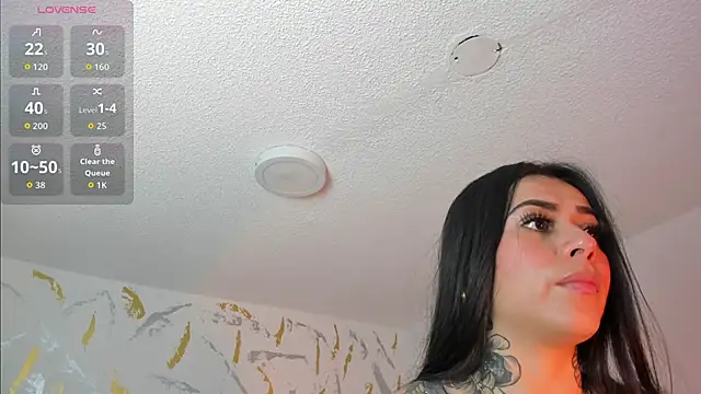 Cristal Velle online show from 04/11/26, 10:19