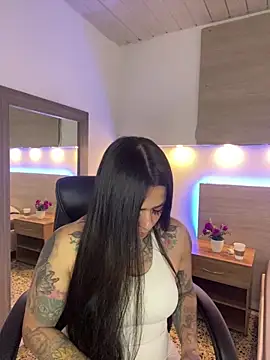 Snapshot of Cristal_Velle chatting on 09/12/25, 12:38 Cristal Velle online show from 09/12/25, 12:38