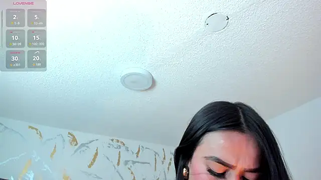 Cristal Velle online show from 05/11/26, 01:01