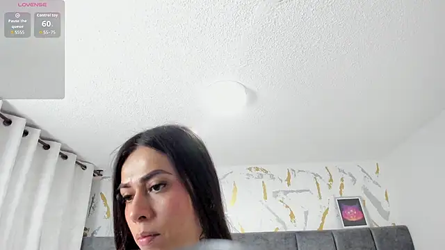 Cristal Velle online show from 11/12/25, 12:42