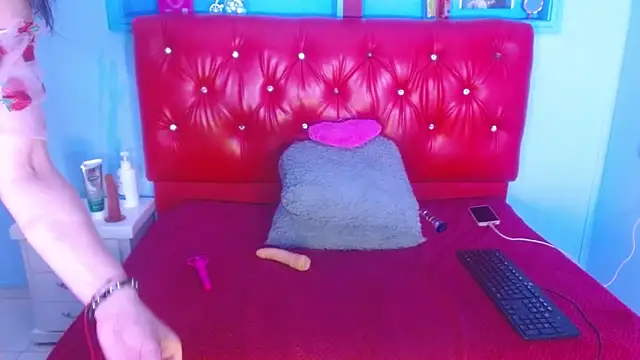 Madyyfox online show from 09/19/25, 05:28