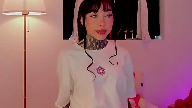 Snapshot of Dani_Valen chatting on 09/26/25, 09:54 Dani Valen online show from 09/26/25, 09:54