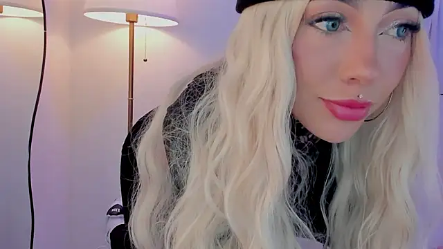 Snapshot of Dani_Valen chatting on 11/05/25, 10:57 Dani Valen online show from 11/05/25, 10:57