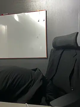 Isabella Varella online show from 02/13/26, 12:27