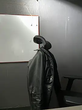 Isabella Varella online show from 02/19/26, 12:46