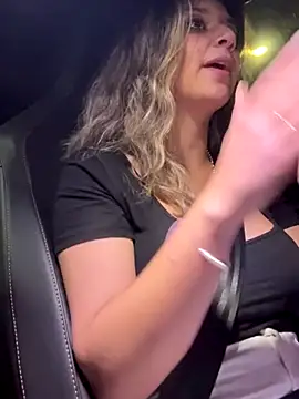 Isabella Varella online show from 11/08/25, 01:53