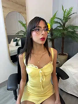 ZaraLuuv online show from 12/04/25, 04:06