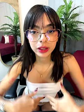 ZaraLuuv online show from 11/24/25, 04:29