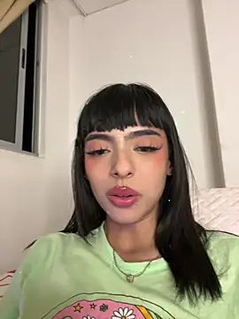 ZaraLuuv online show from 09/18/25, 03:20