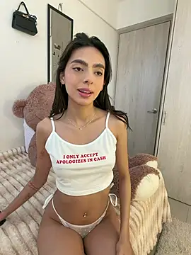 Snapshot of ZaraLuuv chatting on 04/04/26, 06:03 ZaraLuuv online show from 04/04/26, 06:03