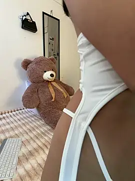 Snapshot of ZaraLuuv chatting on 02/28/26, 07:46 ZaraLuuv online show from 02/28/26, 07:46