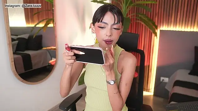 ZaraLuuv online show from 10/21/25, 04:39