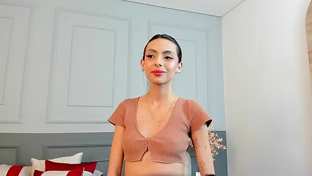 ZaraLuuv online show from 12/13/25, 08:04