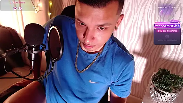 Snapshot of connor_steel2 chatting on 03/07/25, 11:27 connor steel2 online show from 03/07/25, 11:27