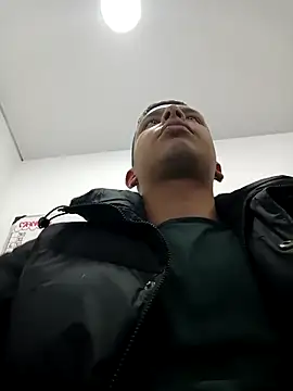 Snapshot of connor_steel2 chatting on 03/13/25, 07:39 connor steel2 online show from 03/13/25, 07:39