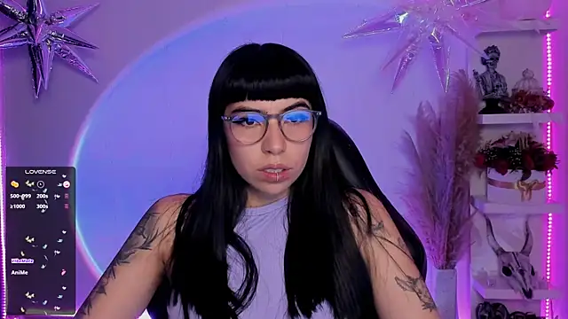 Snapshot of Saraa_Desiree chatting on 03/17/25, 11:13 Saraa Desiree online show from 03/17/25, 11:13