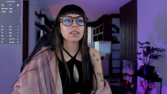 Saraa Desiree online show from 02/02/26, 09:03