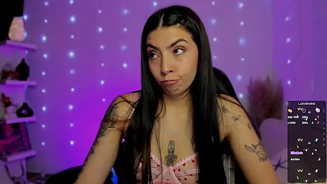 Saraa Desiree online show from 12/04/25, 08:41