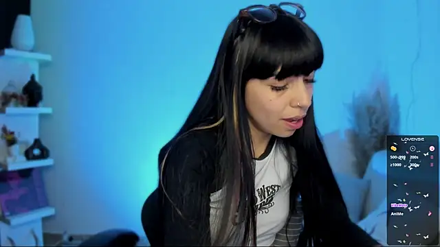 Saraa Desiree online show from 12/17/25, 10:48