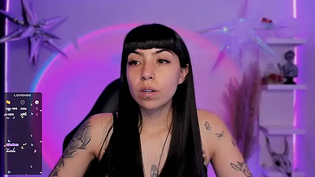 Snapshot of Saraa_Desiree chatting on 03/21/25, 08:50 Saraa Desiree online show from 03/21/25, 08:50