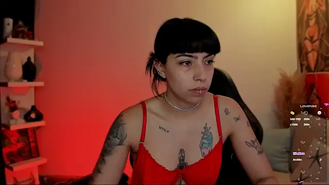 Saraa Desiree online show from 11/05/25, 03:15