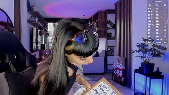 Saraa Desiree online show from 02/10/26, 09:03