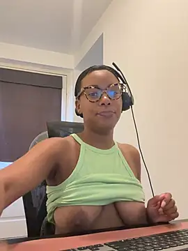 Melia Rayne online show from 07/10/26, 10:15