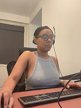 Melia Rayne online show from 03/13/26, 10:42