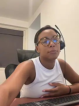 Melia Rayne online show from 07/17/26, 02:25