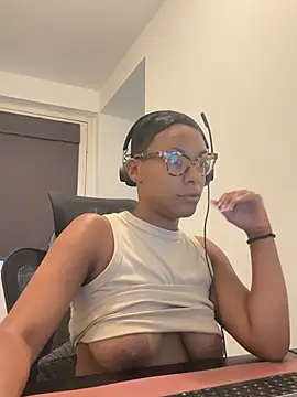 Melia Rayne online show from 06/26/26, 10:43