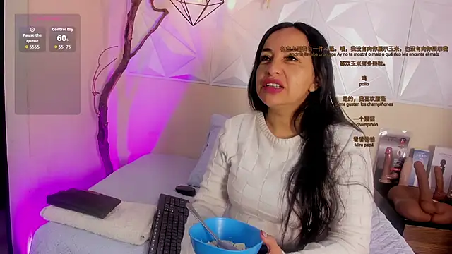 Chanel milff  online show from 04/15/26, 02:32