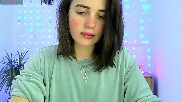 Snapshot of neferutt chatting on 12/05/25, 12:48 neferutt online show from 12/05/25, 12:48