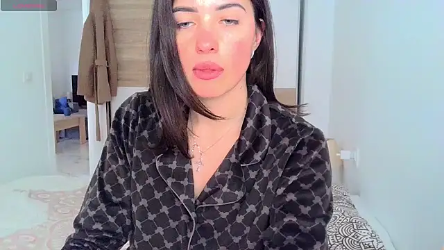 Snapshot of neferutt chatting on 03/06/26, 02:56 neferutt online show from 03/06/26, 02:56
