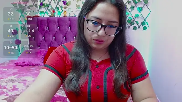 Snapshot of Anny__cute chatting on 03/17/25, 09:35 Anny cute online show from 03/17/25, 09:35