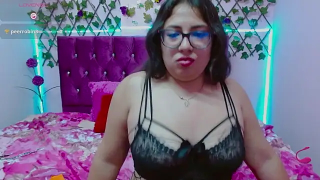 Snapshot of Anny__cute chatting on 03/12/25, 01:03 Anny cute online show from 03/12/25, 01:03