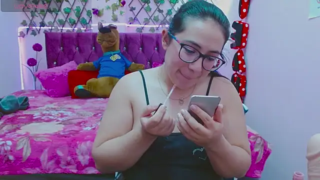 Snapshot of Anny__cute chatting on 09/17/25, 08:44 Anny cute online show from 09/17/25, 08:44