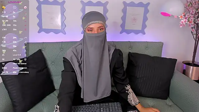 Snapshot of salma_arabicc chatting on 03/21/25, 05:11 salma arabicc online show from 03/21/25, 05:11