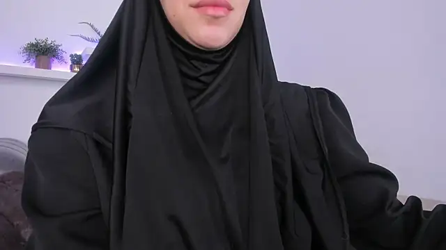 Snapshot of salma_arabicc chatting on 07/18/26, 04:21 salma arabicc online show from 07/18/26, 04:21
