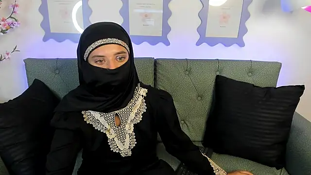 Snapshot of salma_arabicc chatting on 03/06/25, 11:03 salma arabicc online show from 03/06/25, 11:03