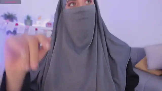 Snapshot of salma_arabicc chatting on 10/07/25, 04:13 salma arabicc online show from 10/07/25, 04:13