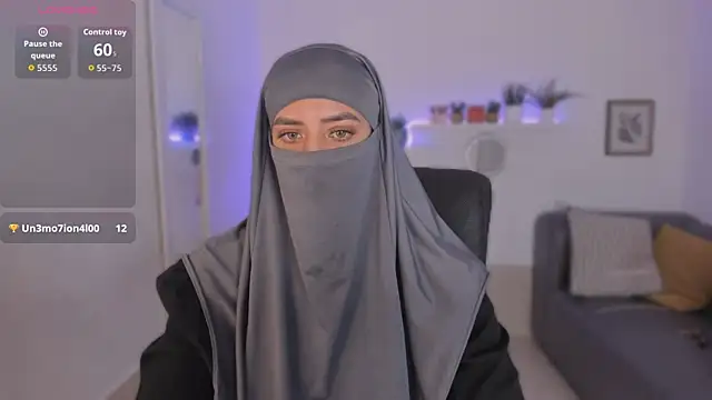 Snapshot of salma_arabicc chatting on 10/20/25, 04:14 salma arabicc online show from 10/20/25, 04:14