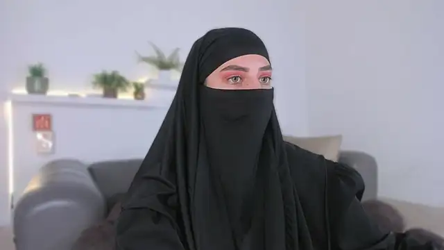 Snapshot of salma_arabicc chatting on 06/30/26, 04:23 salma arabicc online show from 06/30/26, 04:23