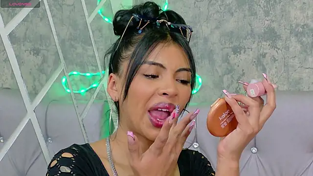 Devil AliceXo online show from 11/06/25, 09:08