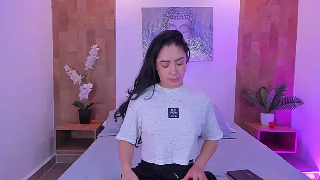 isabella winkler online show from 04/23/26, 10:55