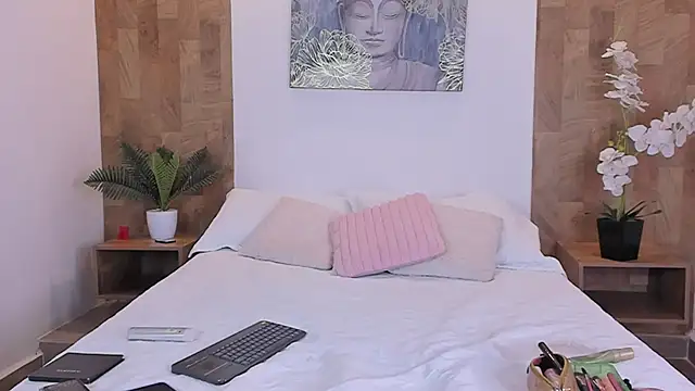 isabella winkler online show from 03/23/26, 11:43