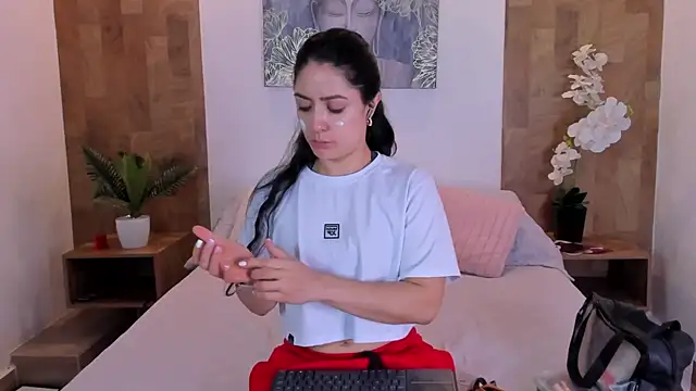 isabella winkler online show from 03/02/26, 10:44